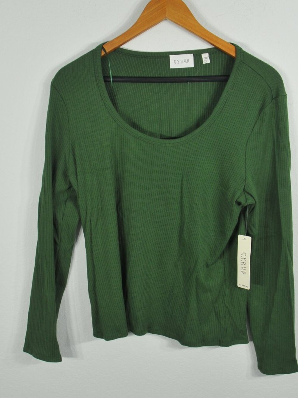 Cyrus Essentials Women's Top XL Long Sleeve Ribbed Pesto NWT